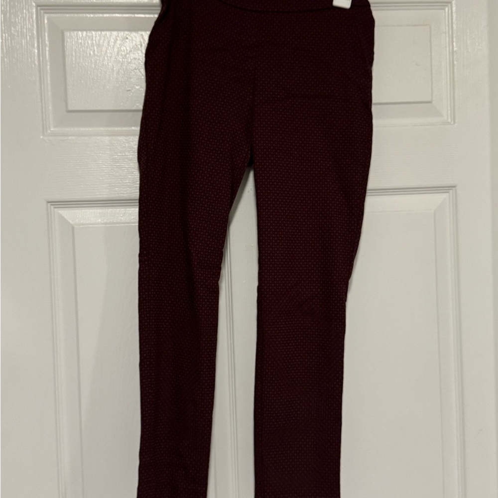 Liz Claiborne Maroon Textured Leggings